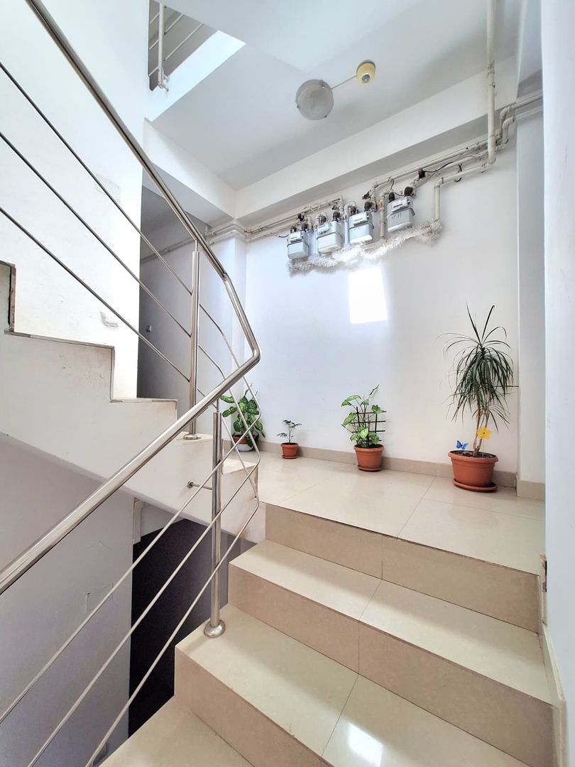 Apartament cu 2 camere de vânzare în zona Aparatorii Patriei - Poză 11
