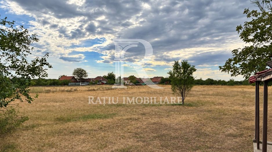 Casa demolabila | Teren 2800 mp | Avram Iancu | Bihor - Poză 3