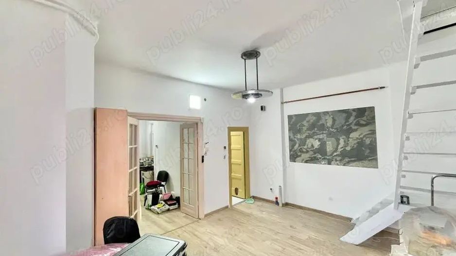 De vânzare apartament cu studio muzica si atelier în pod, Mall Vitan - Poză 1