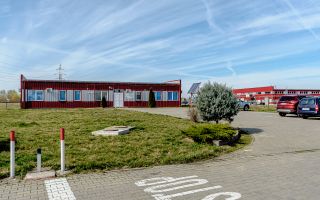 Clădire de birouri cu 12 parcări în incintă privată, UTA2, Arad - Poză 6