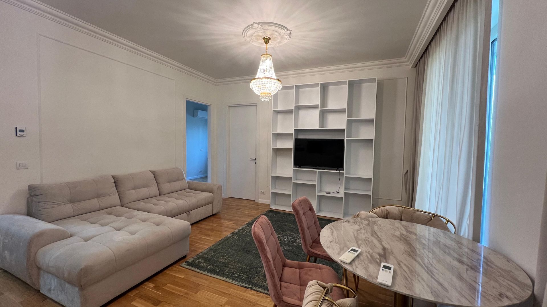 3 camere | loc de parcare - Poză 1