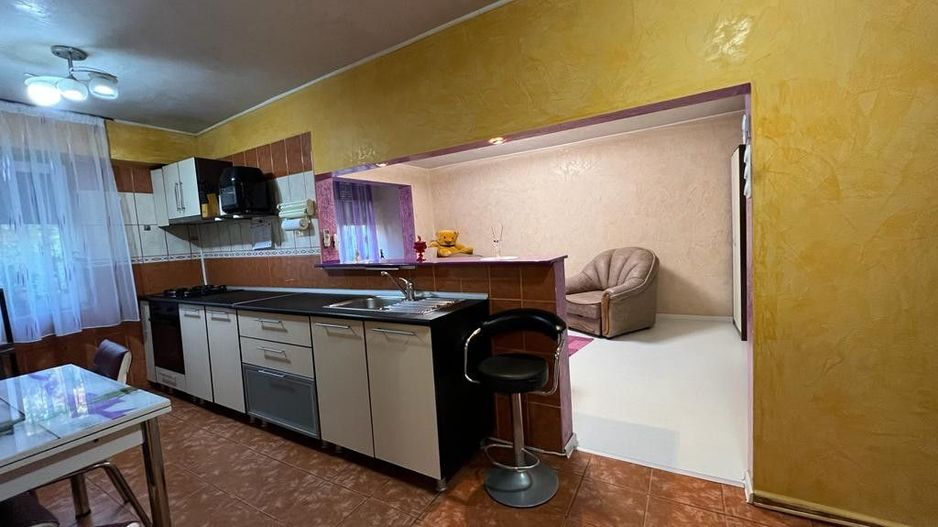 Tomis Nord - Apartament decomandat cu 2 camere, mobilat și utilat. - Poză 8