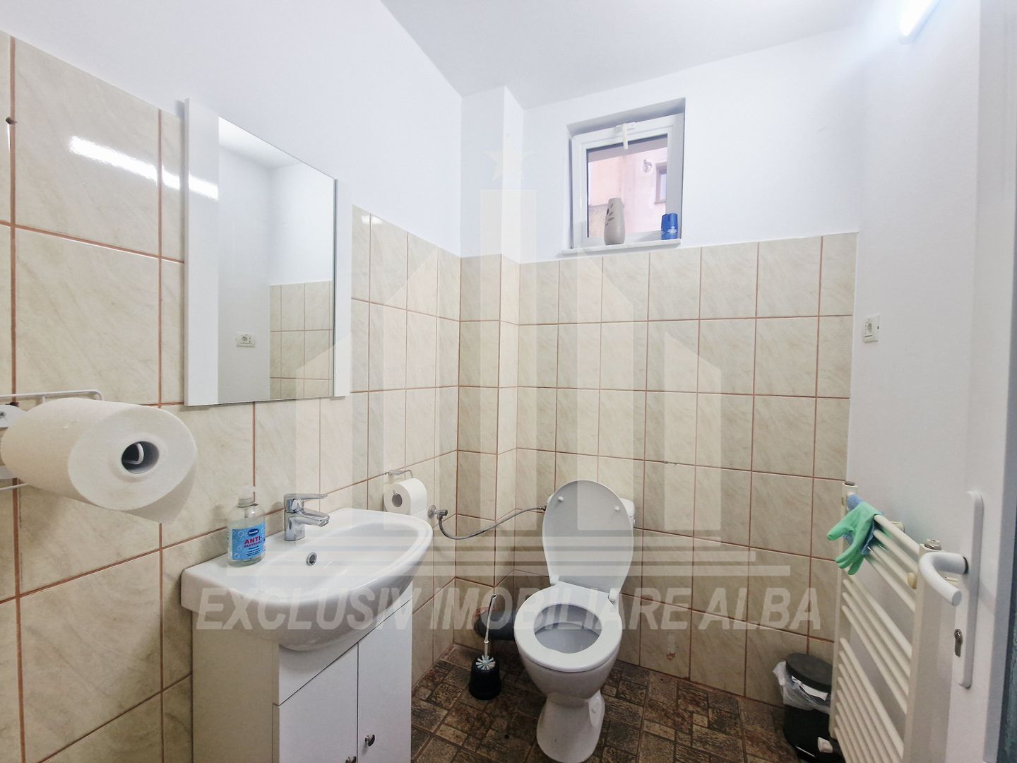 Laborator analize medicale | suprafata aprox 400 mp | Cetate - Poză 14