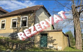 🏡 Casă accesibilă cu priveliște frumoasă în Reșița! - Poză 1