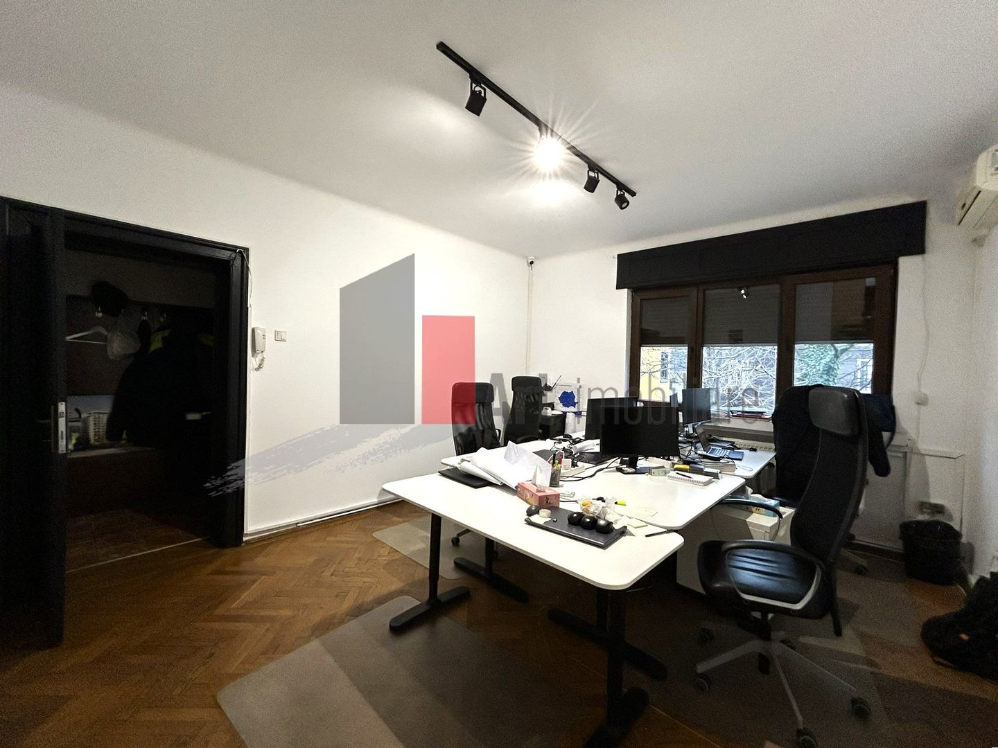 Apartament in vila cu curte si parcare - Barbu Delavrancea/Kiseleff - Poză 2