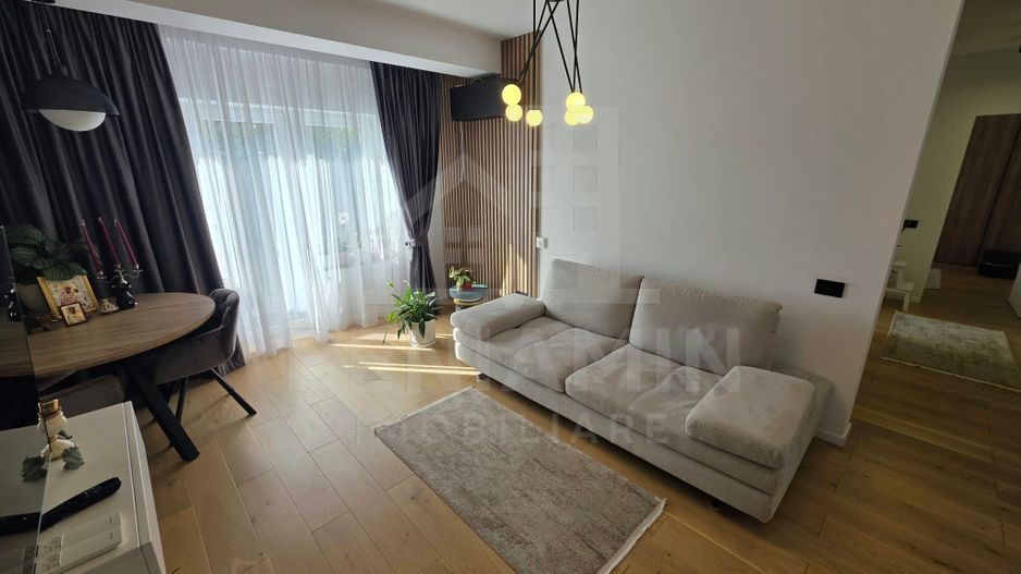 Apartament Superb 3 Camere- Ultracentral- Curte Privată 27mp-Parcare - Poză 1