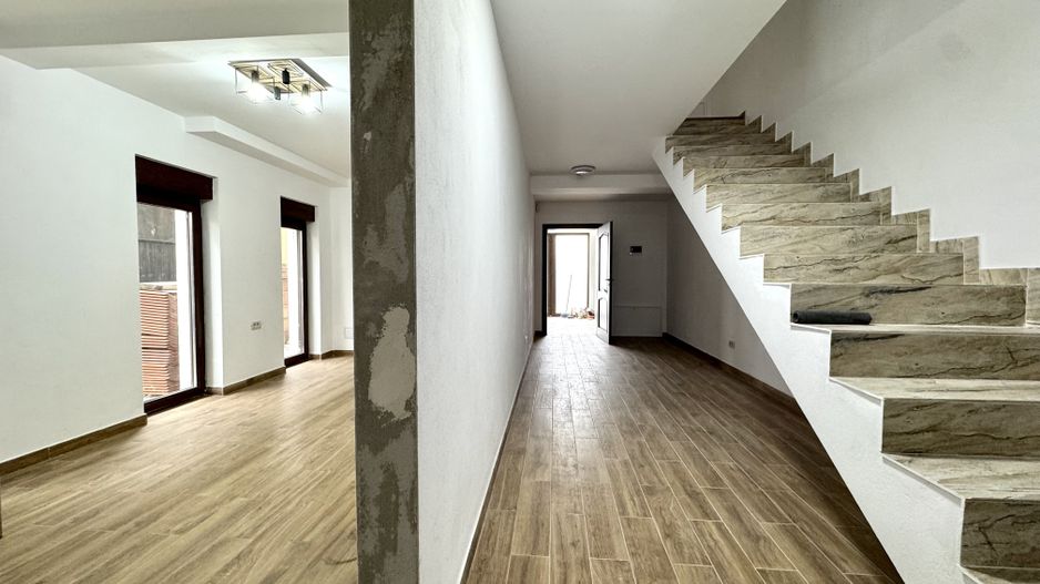 Duplex spațios, prima închiriere, in zona Lunei - Poză 9
