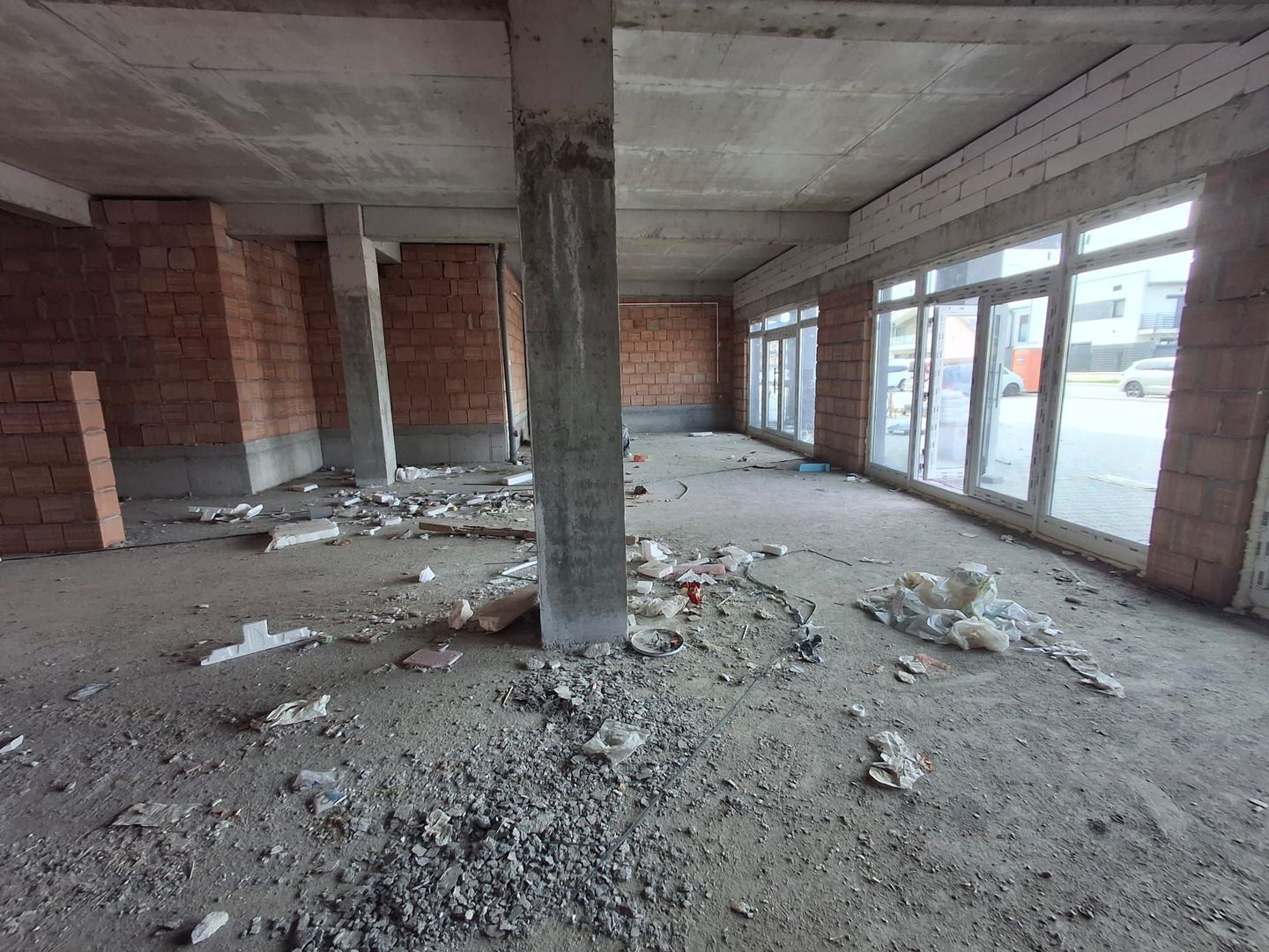 Spatiu comercial de inchiriat, 30mp, Selimbar, Sibiu - Poză 2