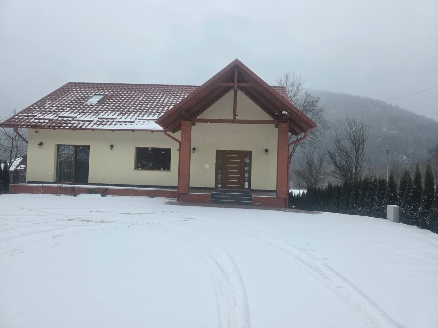 CASĂ MODERNĂ | VĂLENI-STĂNIȘOARA | 354.000 € - Poză 2