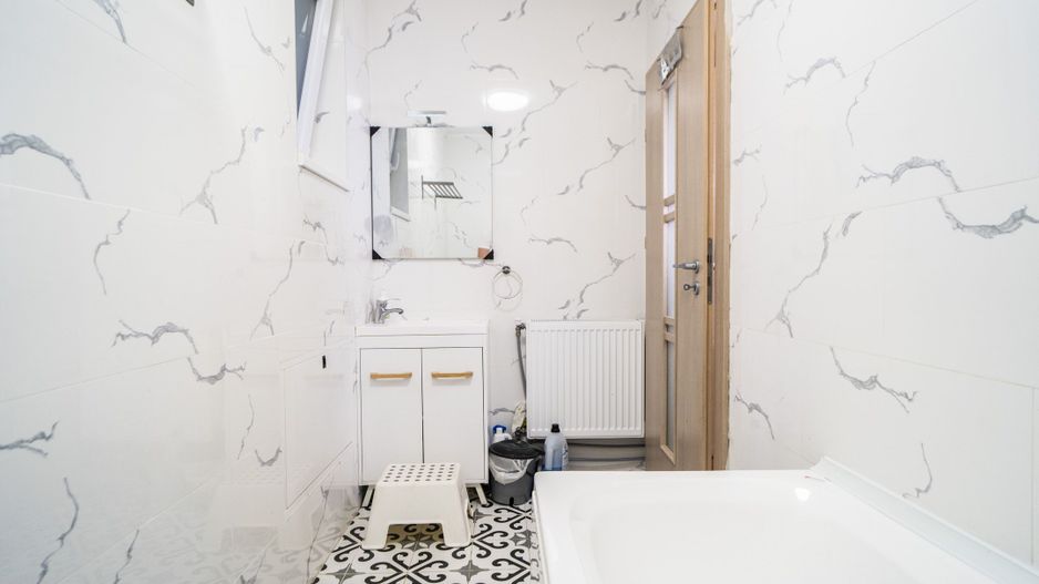 Domnesti - Tudor Vladimirescu - Energeticienilor, casa 4 camere, stb - Poză 9