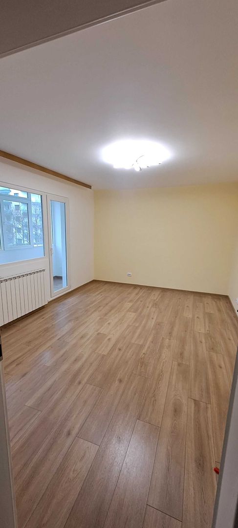 Vând apartament 3 camere decomandat – Postăvarul, Sector 3 - Poză 3