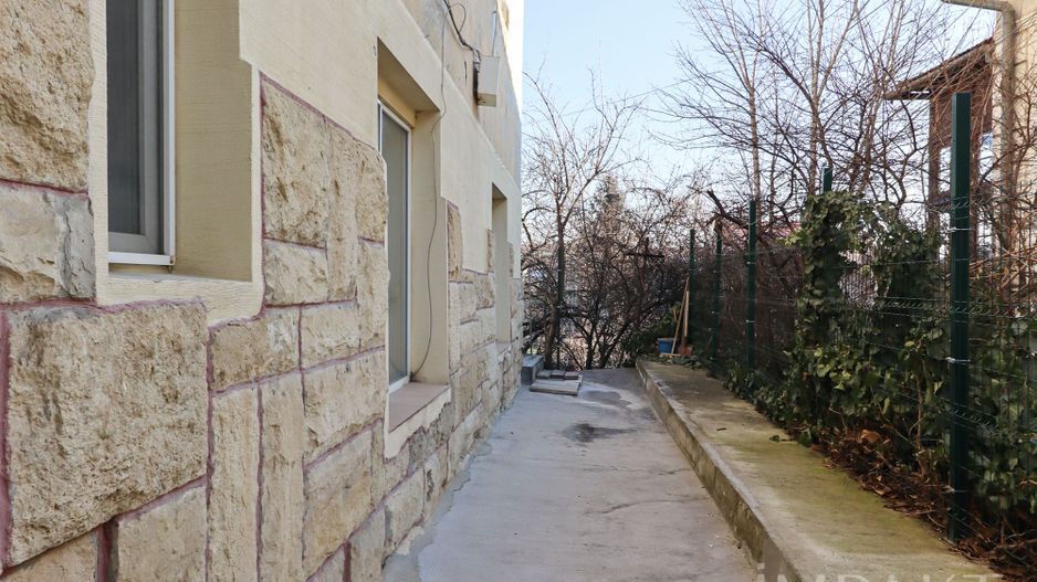 Apartament cu 3 camere si cota parte de gradina, zona strazii Horea! - Poză 17