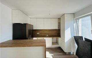 Apartament nou la vila,  finisat la cheie, 4 camere, 2 bai,  balcon - - Poză 1
