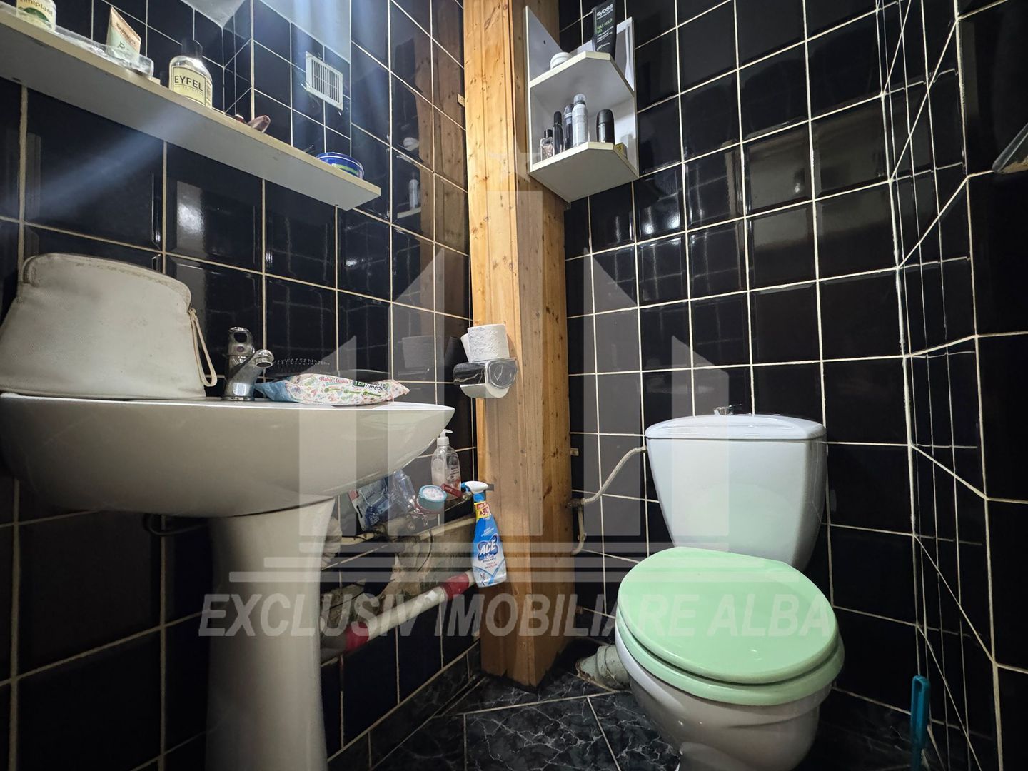 Apartament cu 3 camere decomandate, Cetate - etaj 1 - Poză 4