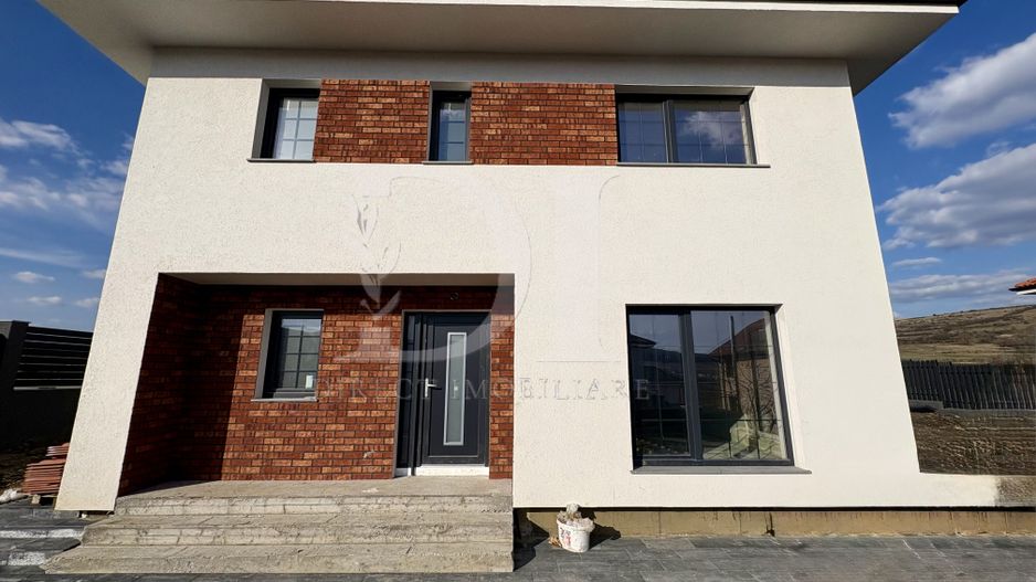 Casa cu 4 camere -Chinteni Cluj - Poză 2