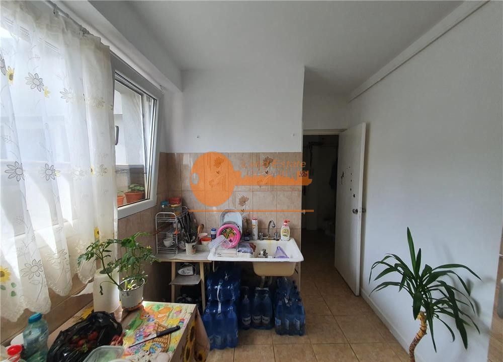 Vanzare 2 camere ( 6 minute metrou ) - Poză 3