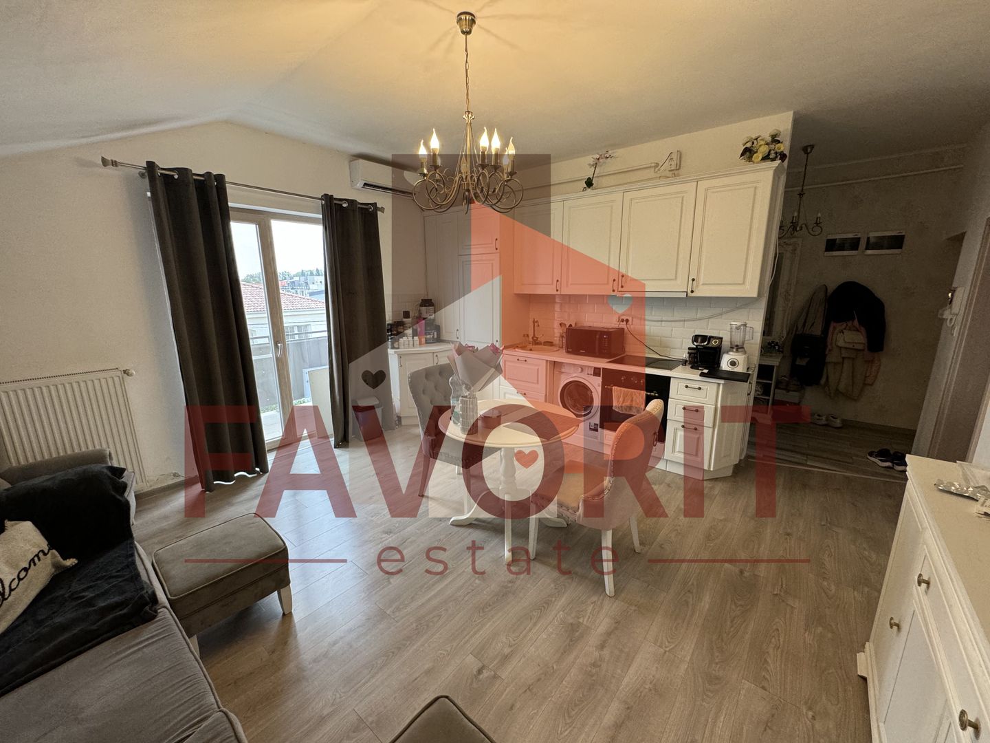 Mobilat si utilat. Pozitie excelenta. Villa construita in 2017 - Poză 3