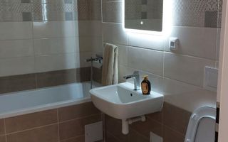 Inchiriez apartament 3 camere Maurer - Poză 9