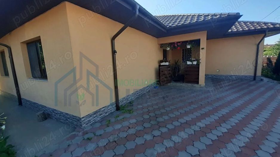 Casă de vânzare - Poză 2