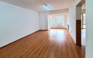 Spatiu comercial de vânzare cu vad Brașov - 57 mp # plus-imo.ro - Poză 1