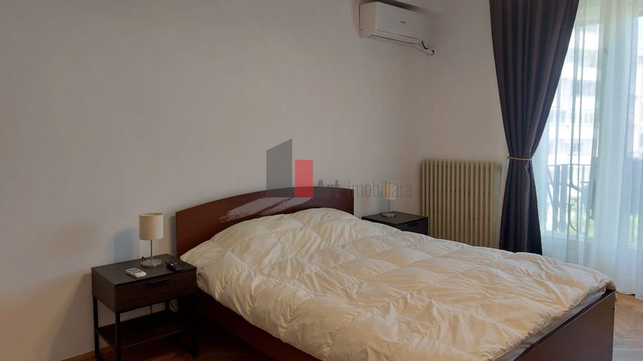 Garsoniera "VALENTA",  vedere "SPLENDIDA"  Piata Universitatii - Poză 9