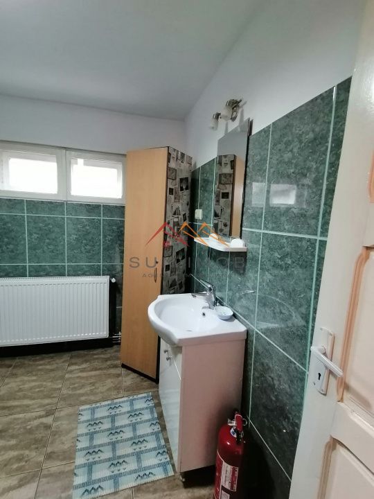 Apartament in vila, 3 camere, centrala termica, liber - Poză 3