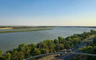 Exclusivitate - Apartament 3 camere, 92 mp - Faleza Dunarii - COMISION 0% - Poză 1