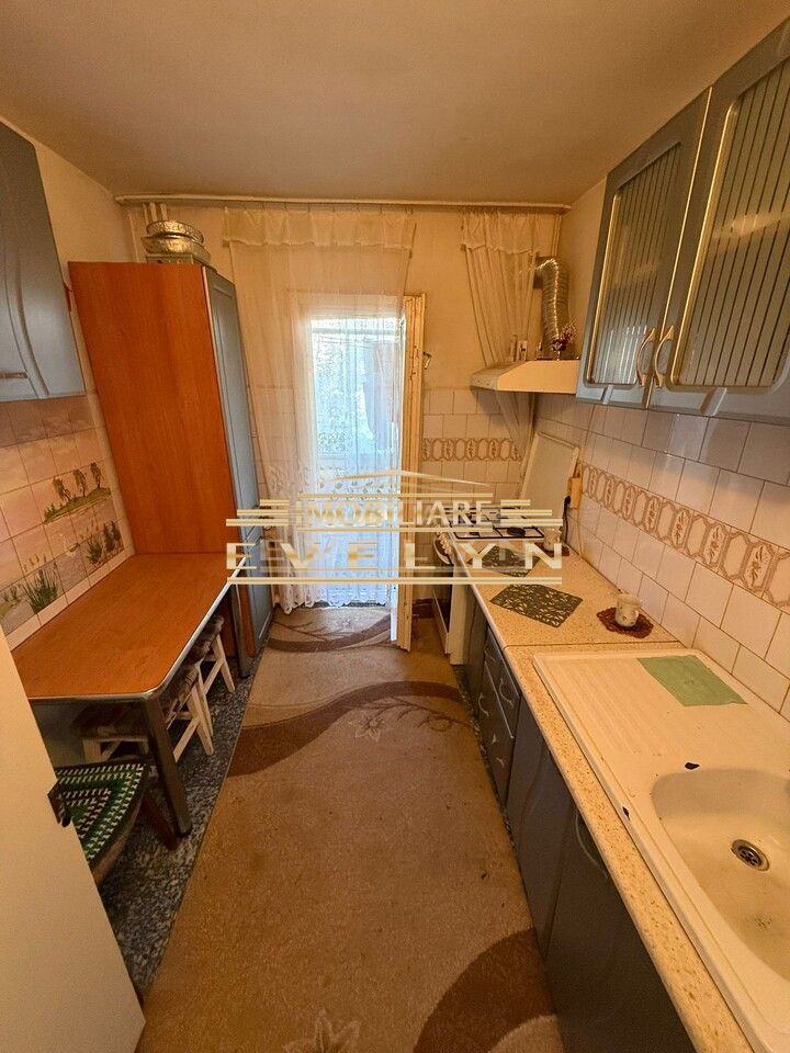 De vânzare apartament 2 camere, etaj 1, zona Bucovina (Ovisim) - Poză 3