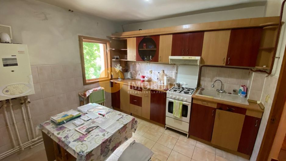 Galata - 2 Camere Decomndat - Etaj 2 - Bloc 1980 - Poză 3