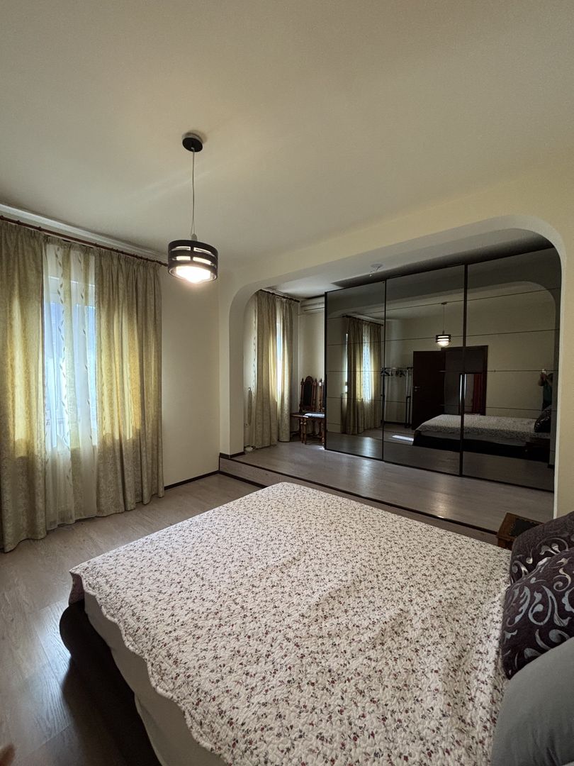 Apartament privat la casa la 5 minute de Piața Victoriei - Poză 40