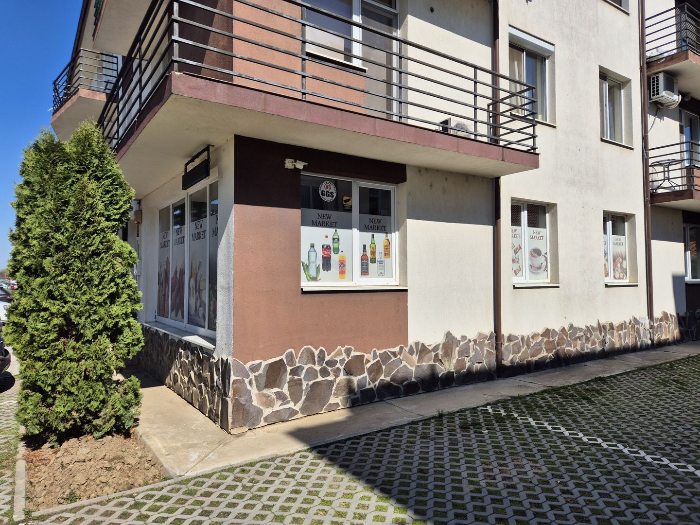 Spatiu comercial 109,54 + 2 locuri de parcare - Varteju - Poză 4