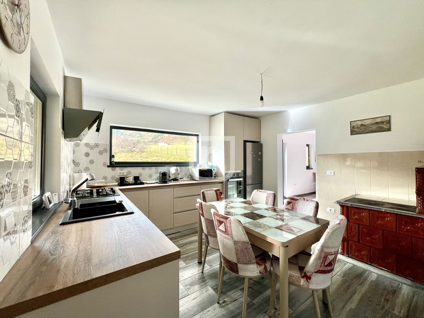 Casa din barne cu 3 dormitoare si pardoseala Gura Humorului - Poză 5