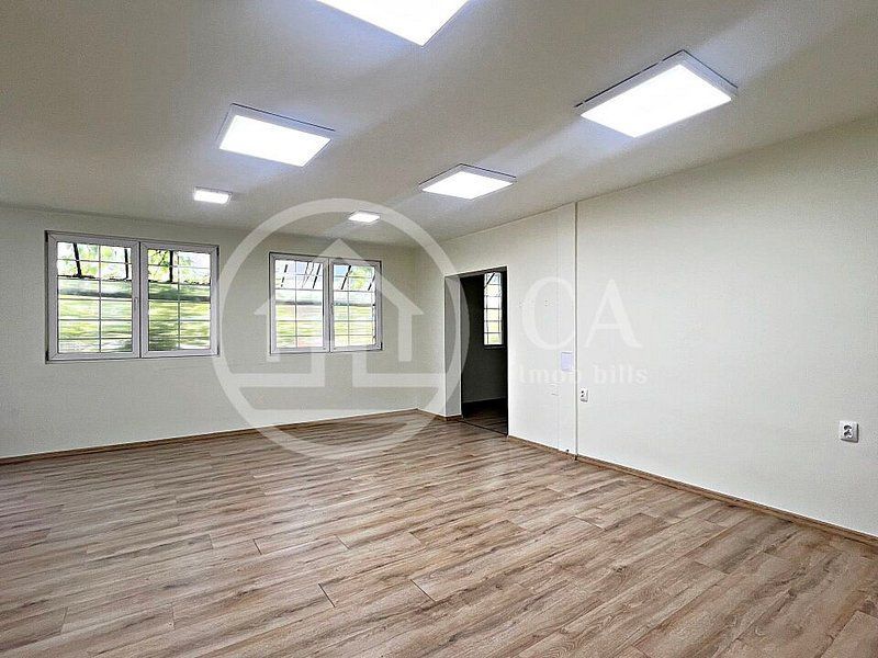 Spatiu comercial cu 5 camere de inchriat in Cantemir, Oradea - Poză 1