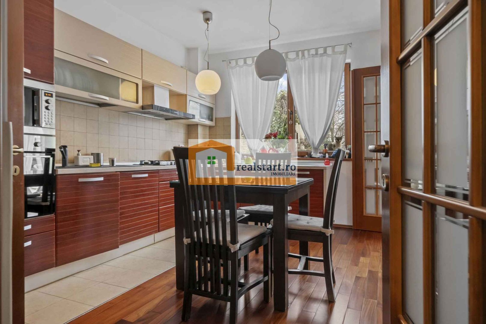 Langa Padurea Corbeanca, P+M, teren 780mp, terasa 35mp, mobilata&utilata - Poză 7