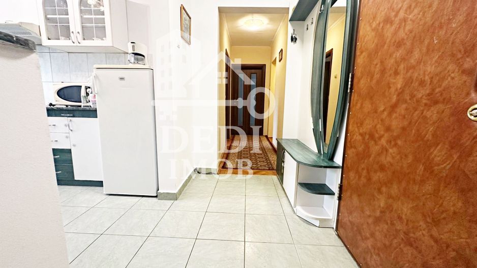 Apartament cu 3 camere de inchiriat zona Bulevardul Dacia, Oradea - Poză 9