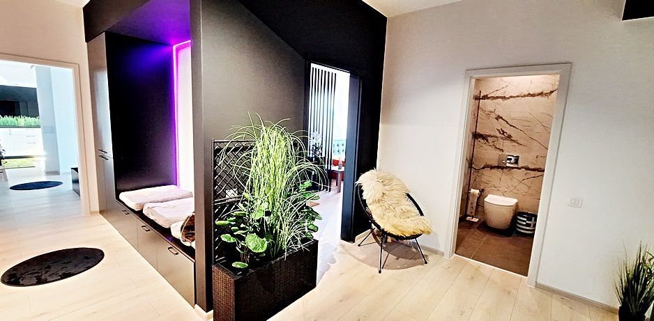 Penthouse cu terasa si jacuzzi in zona Coresi 2000 euro/luna - Poză 11