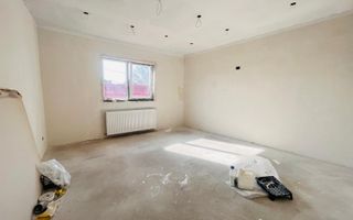 Garsoniera de vanzare, Maieri - Poză 2