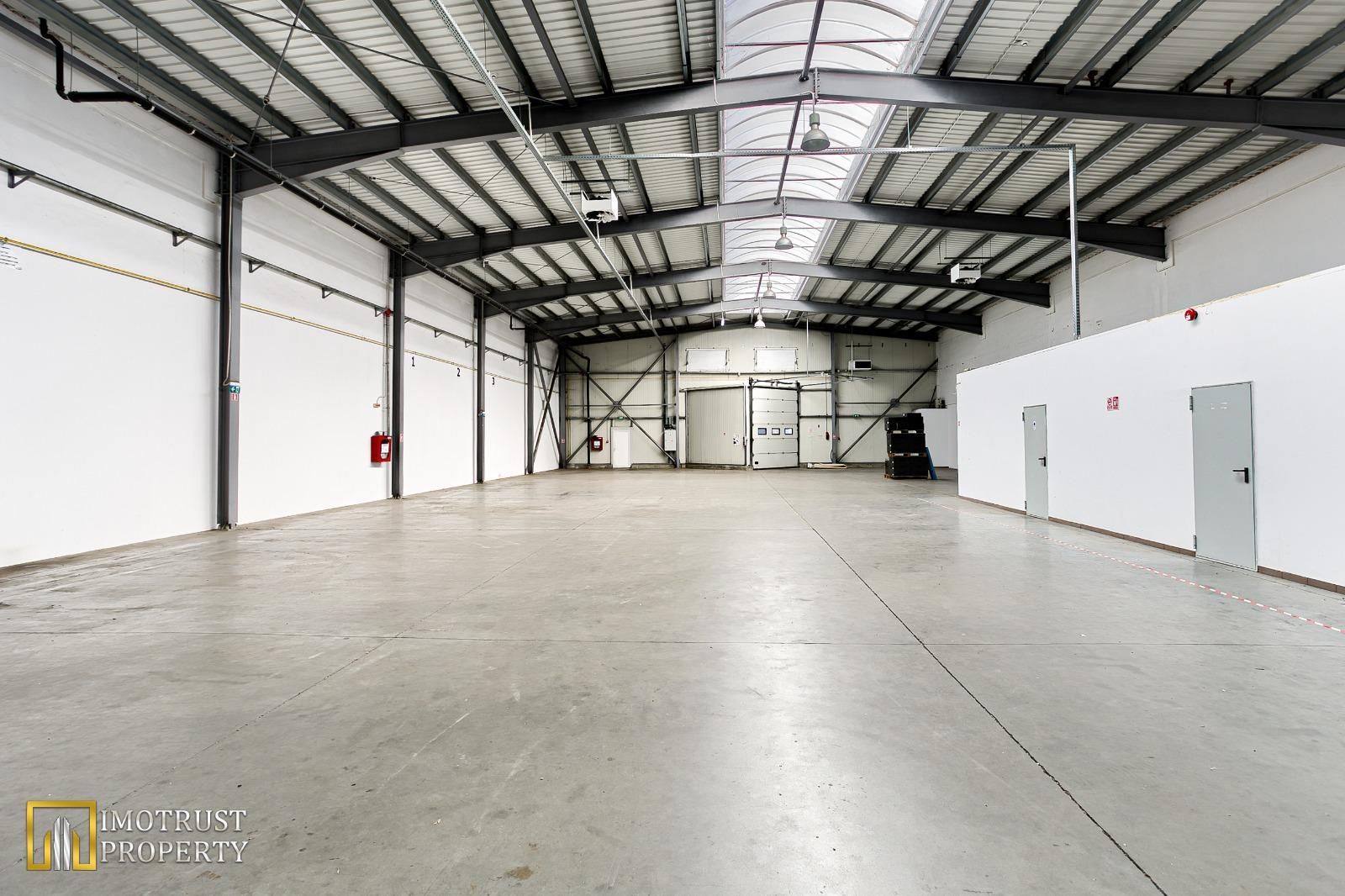 Hala industrială de vânzare, 853 mp – Acces A1, zona logistică Arad - Poză 2