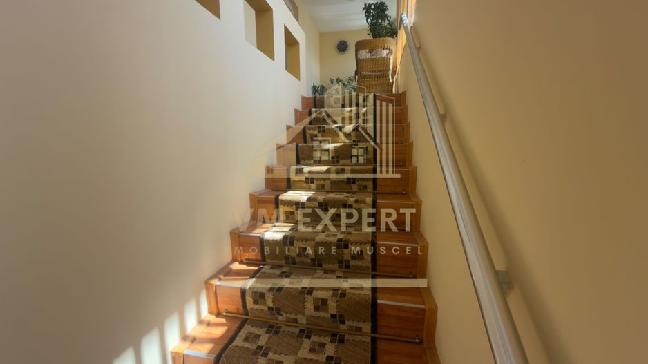CASĂ 6 CAMERE TEREN 456 MP CENTRU CANPULUNG - Poză 6