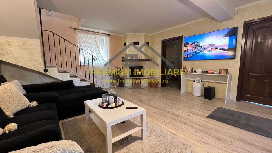 Casa de vanzare in Onesti - Poză 1
