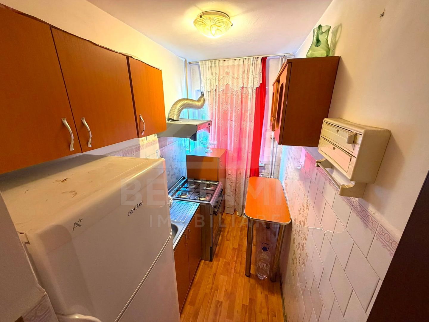 Apartament cu 3 camere - Craiovita Noua - etaj intermediar - Poză 3