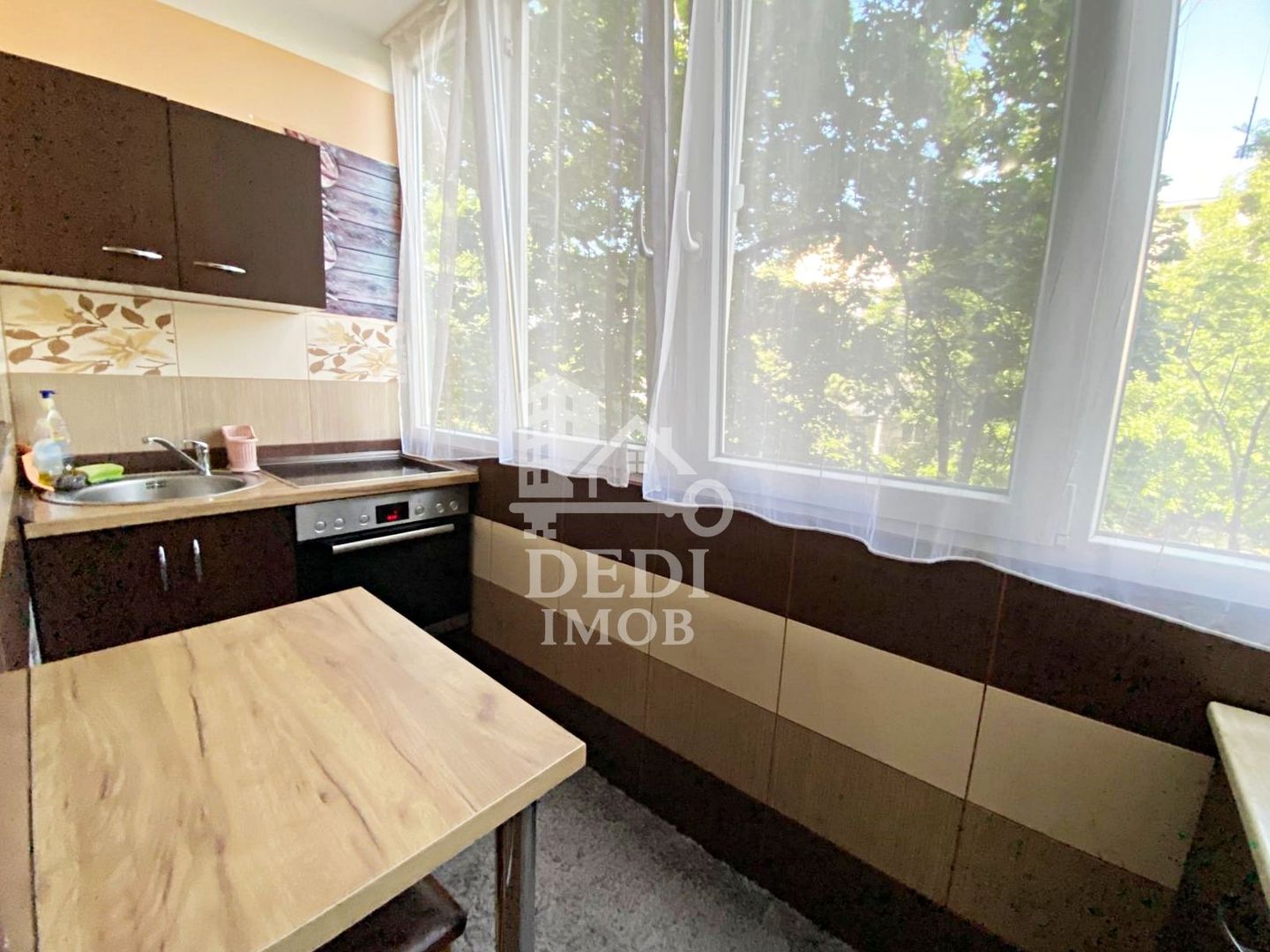 Apartament 3 camere de inchiriat in zona Rogerius, Oradea - Poză 7