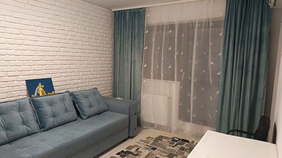 DE ÎNCHIRIAT - Garsonieră mobilată și utilată, zona Crucea Garii. - Poză 1