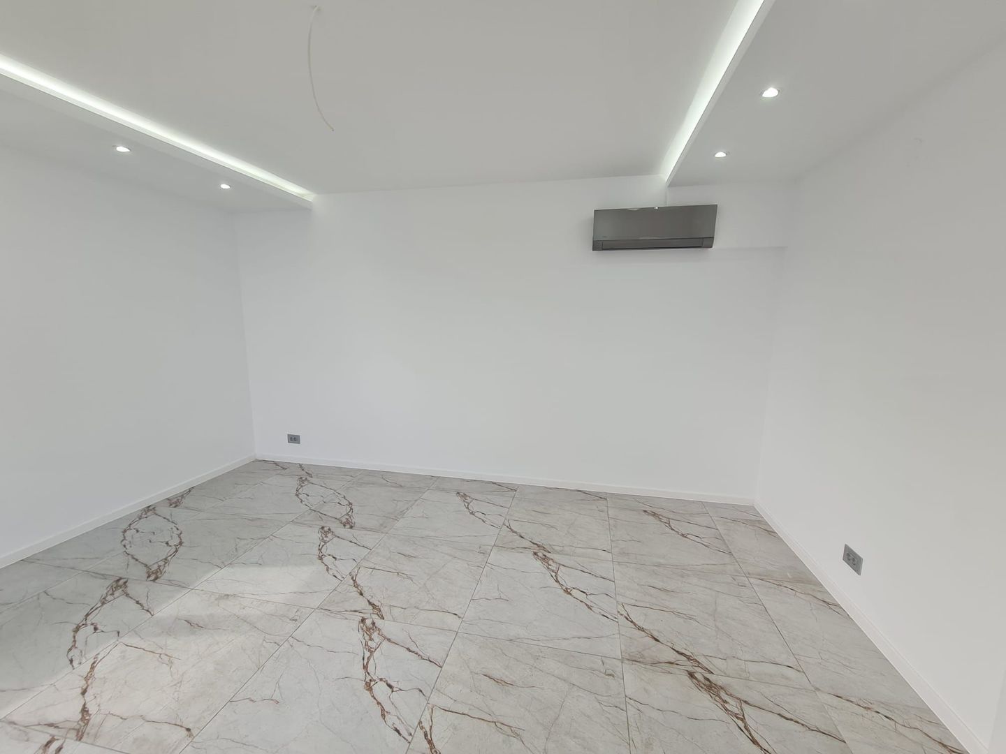 LUX | Casă Individuală | Iancu Nicolae | 10 camere - Poză 13