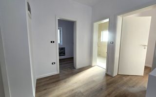 Duplex cu 5 camere despartit prin camera tehnica in Dumbravita - Poză 17