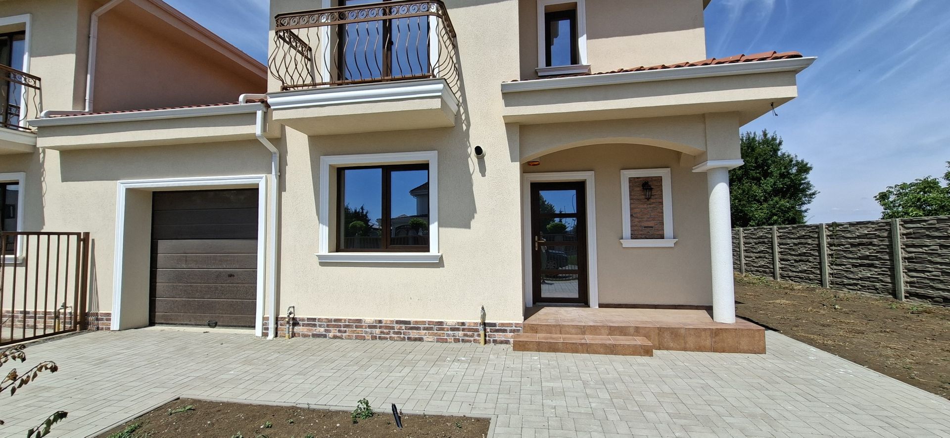 Caa individuala cu garaj in Dumbravita - Poză 2