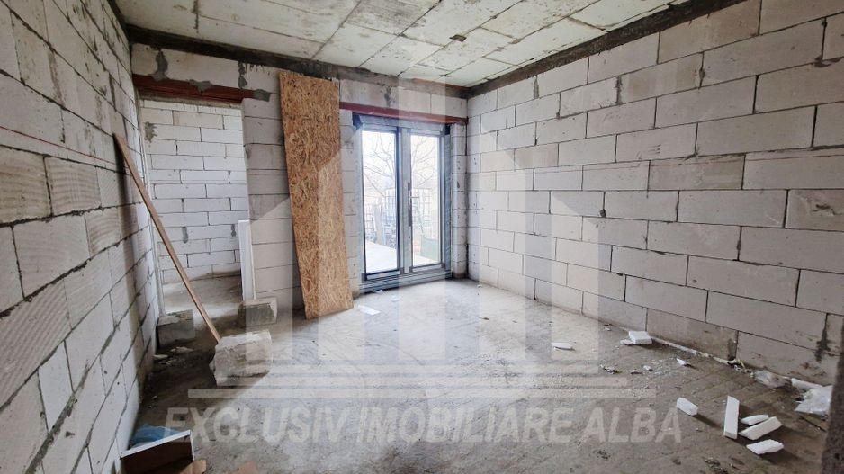 Casa de vanzare | 140 mp | 2700 mp teren | Oarda - Poză 3