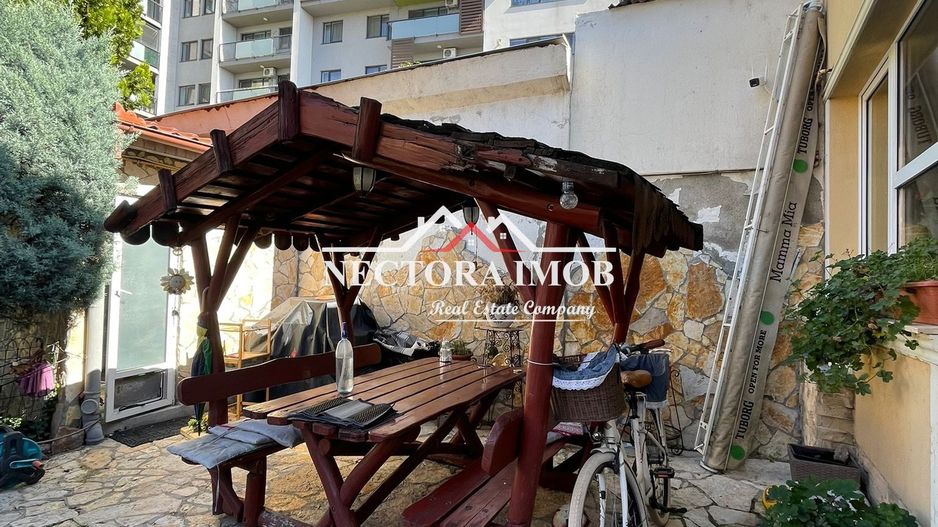 NECTORA IMOB-Casa 4 camere, Str. Constantin Tanase, zona Horea, 200 mp - Poză 16