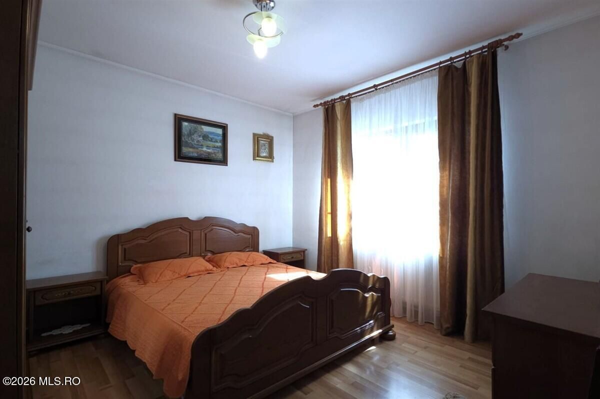 Castelu - Str. Florilor, casa din 2012, teren 737 mp si 106 mp utili - Poză 15