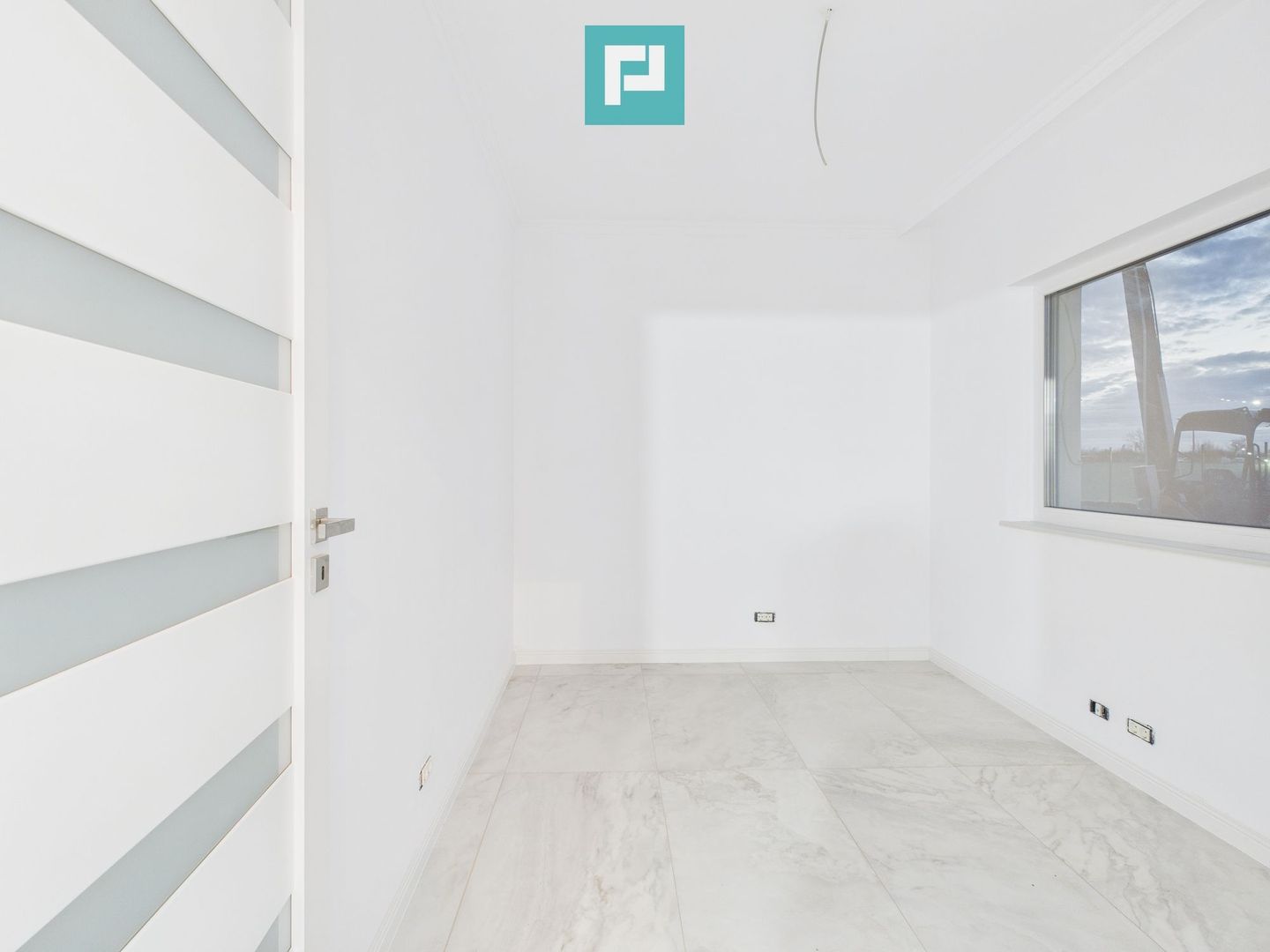 Vilă ultramodernă cu 4 camere în Gai - Poză 7